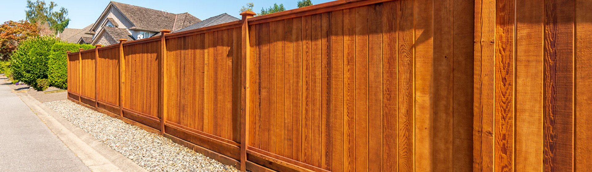 fence staining service